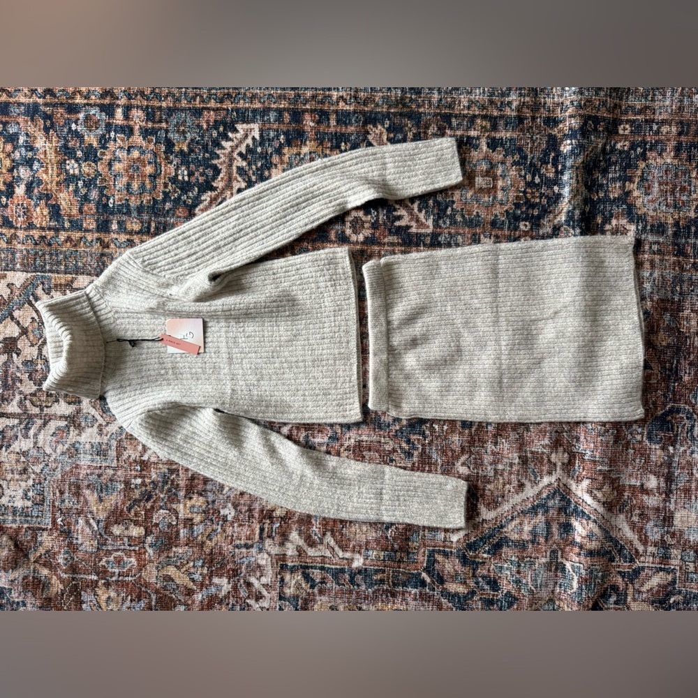 Happily gray set
